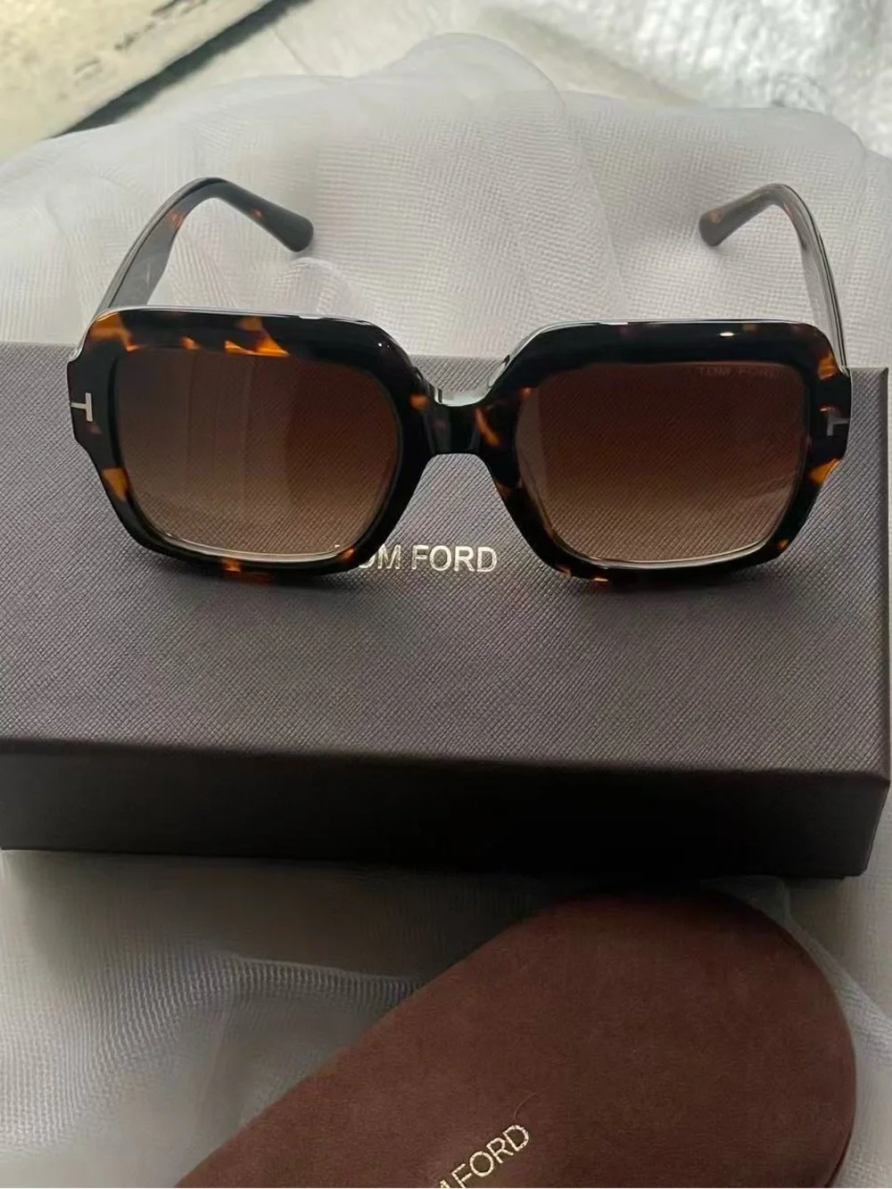 Tom Ford Women's Tortoiseshell Square Sunglasses Brown Gradient Lenses